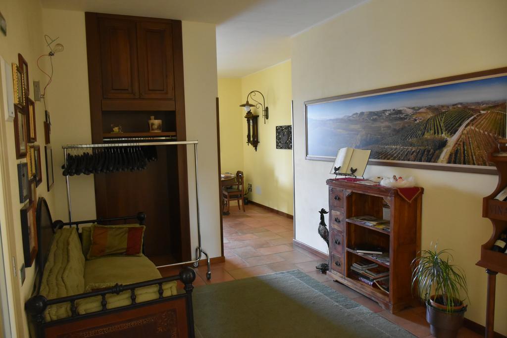 Mongalletto Castellinaldo Екстер'єр фото